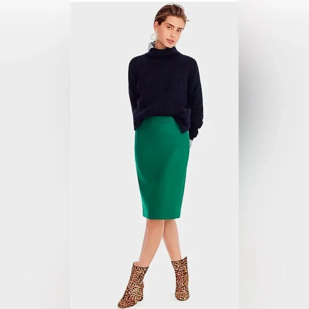 J Crew No 2 Pencil Skirt in Double Serge Cotton Size 6 Green ~ $110